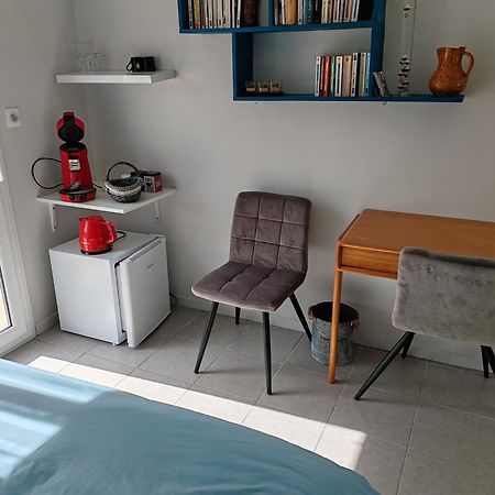 Saint-Pierre-d'Amilly La Revetizon Bed & Breakfast エクステリア 写真